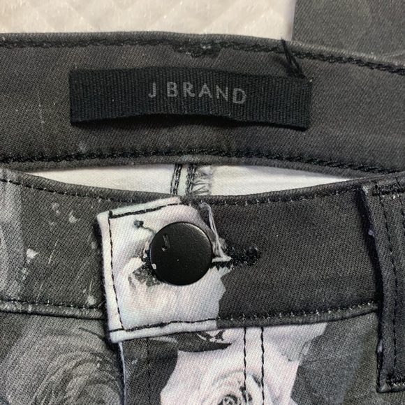 J Brand Mid Rise Cropped Skinny Jeans, Black with Gray & White Floral Design, 26 - Picture 10 of 16